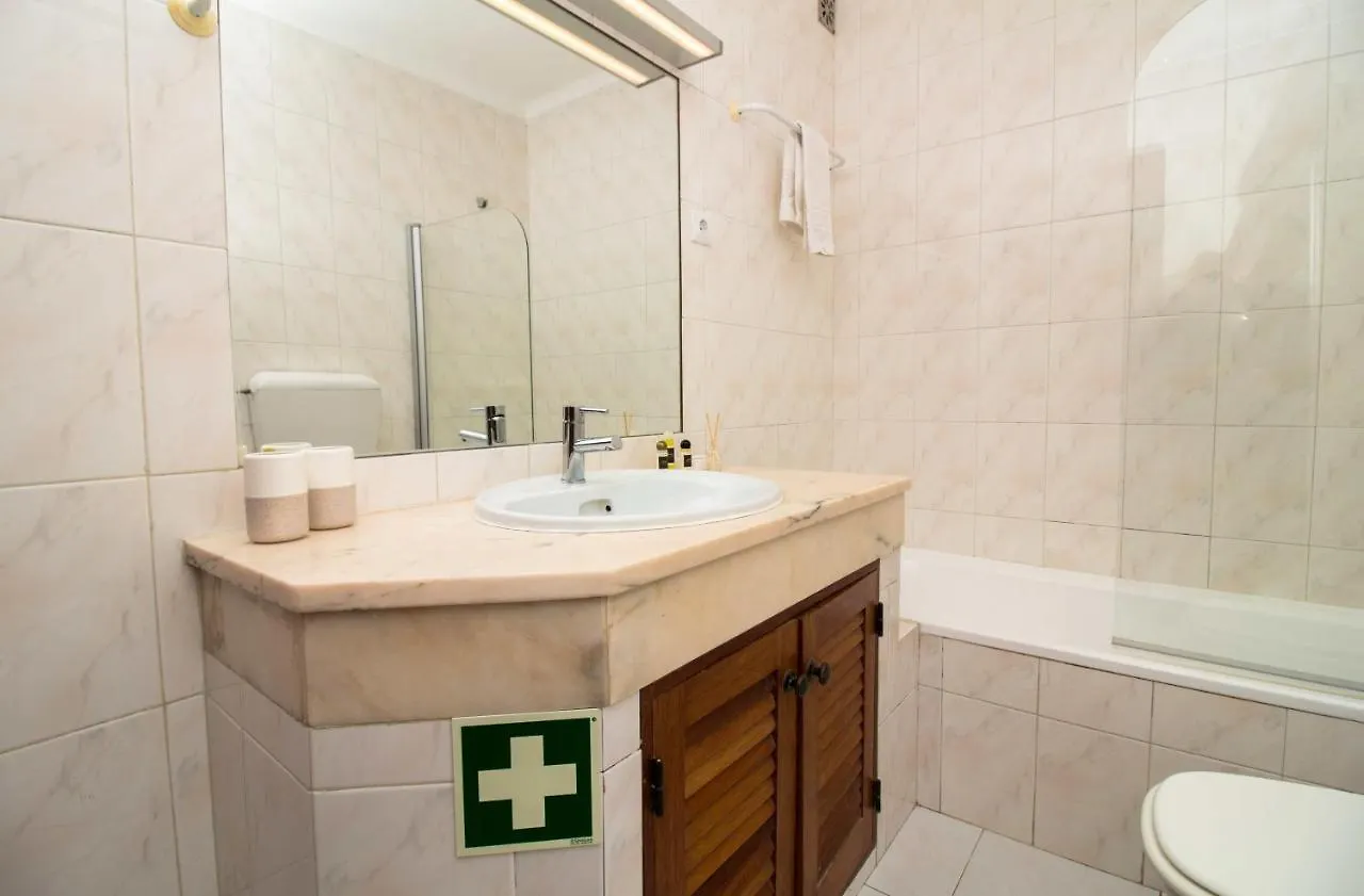 Pearl Apartment - Pool View & Top Location & Albufeira Portugal